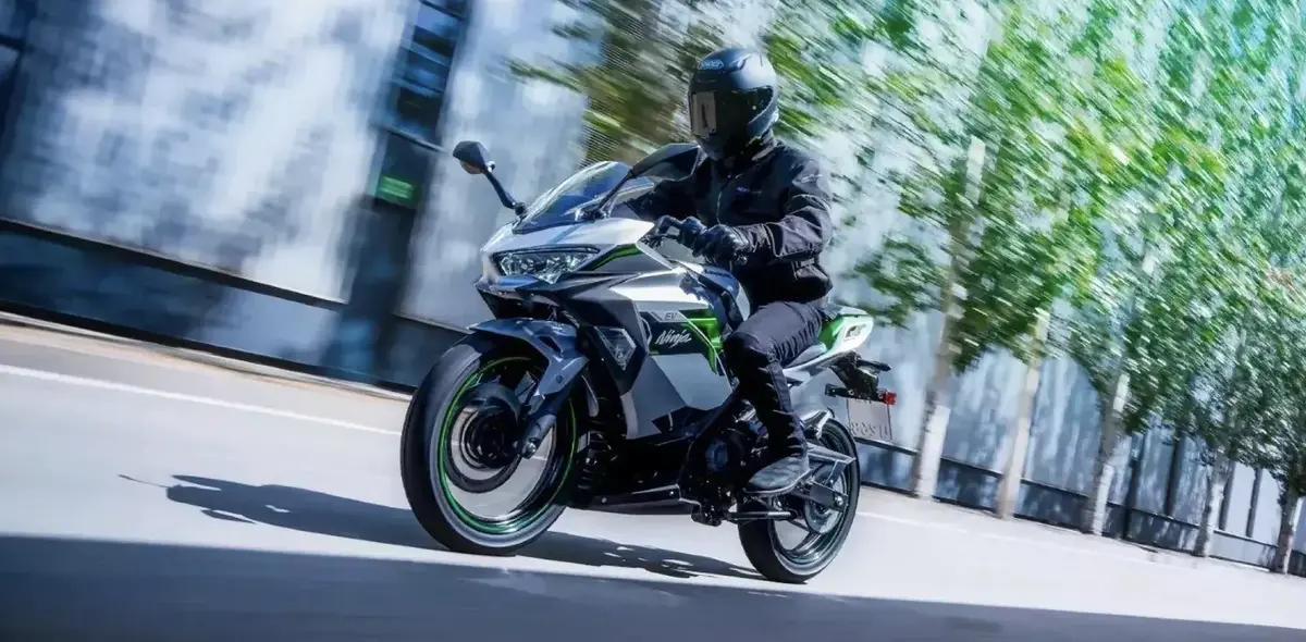 Kawasaki motos électriques