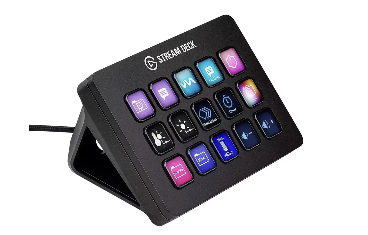 Le Stream Deck d'Elgato dès 64€ (-15€), le microphone USB-C Wave:3 à 139€ (-30€)