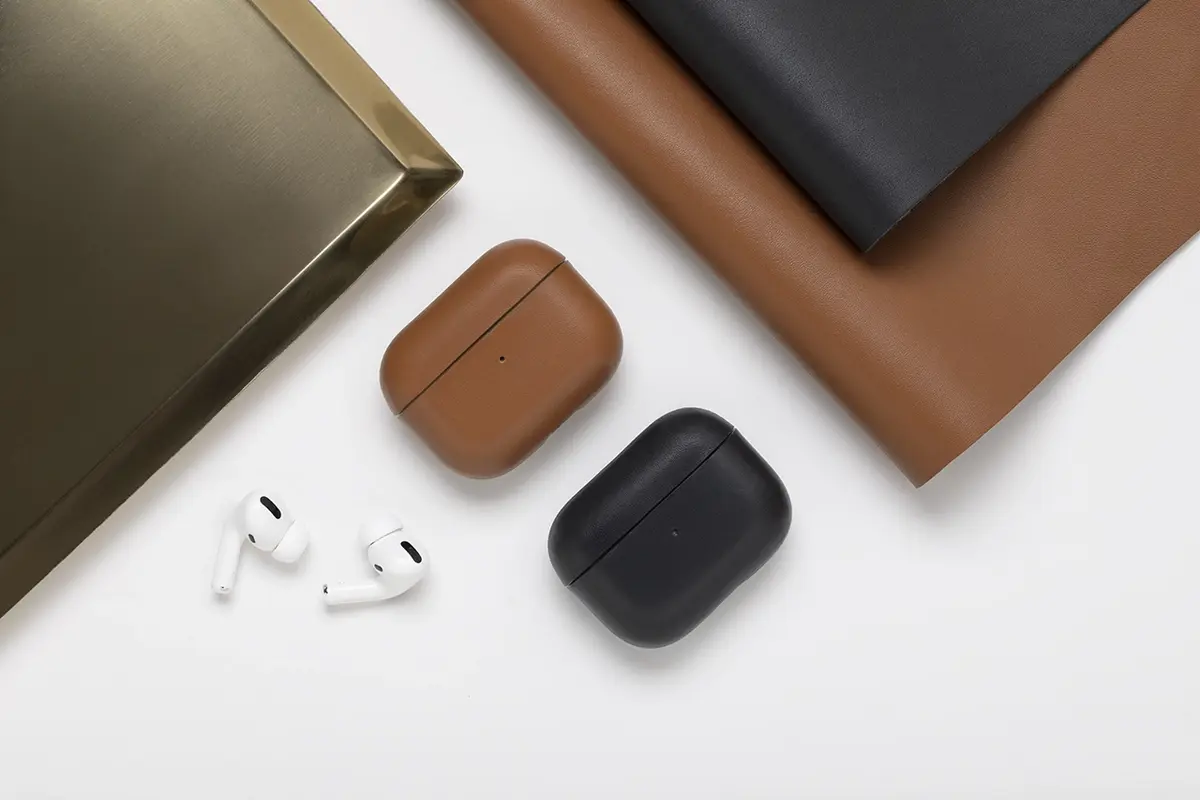 Native Union habille les AirPods Pro de cuir ou de silicone