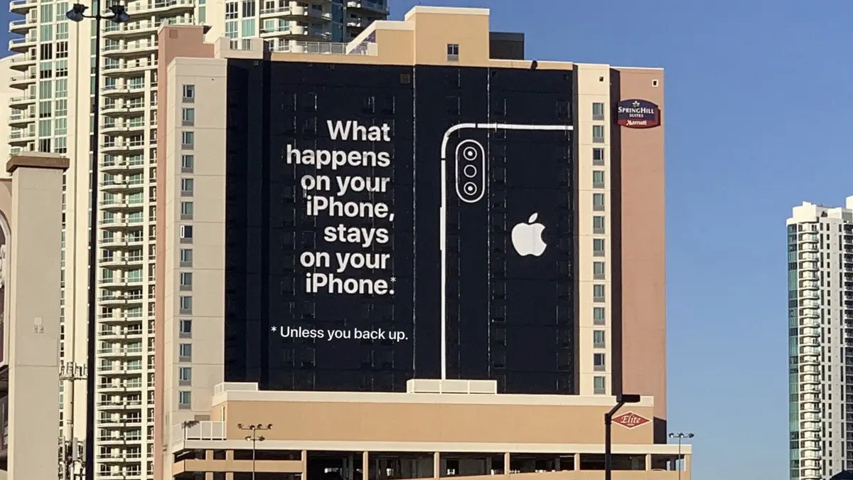 #TrollDay : la publicité d'Apple du CES "corrigée" est encore plus drôle