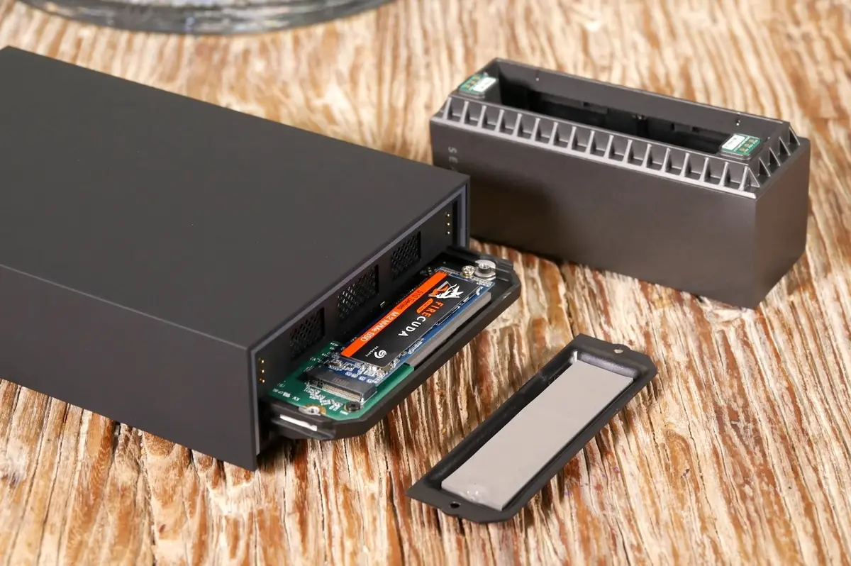 Test du FireCuda Gaming Dock : un dock TB3/USB-C avec HDD et emplacement M.2