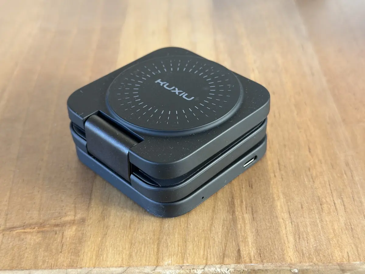 Test du Kuxiu X55 Turbo&nbsp;: le chargeur sans fil 3-en-1 Qi2.2 qui coche toutes les cases