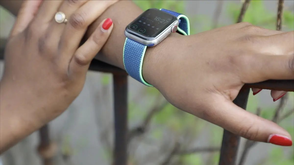 Quelques photos des nouveaux bracelets officiels pour Apple Watch (Avec Belinda)