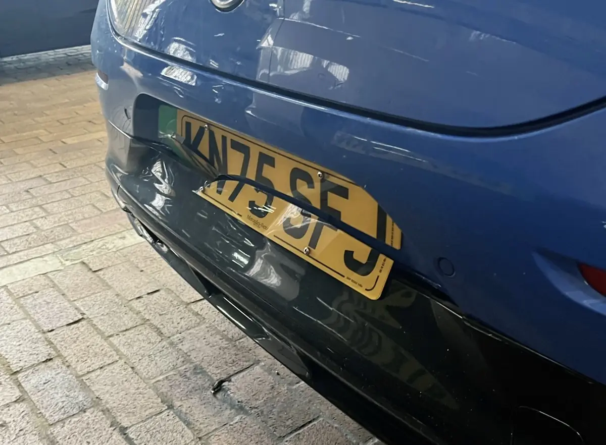 Un accident provoqu&eacute; par une Mercedes CLA &eacute;lectrique, victime de "freinage fant&ocirc;me"