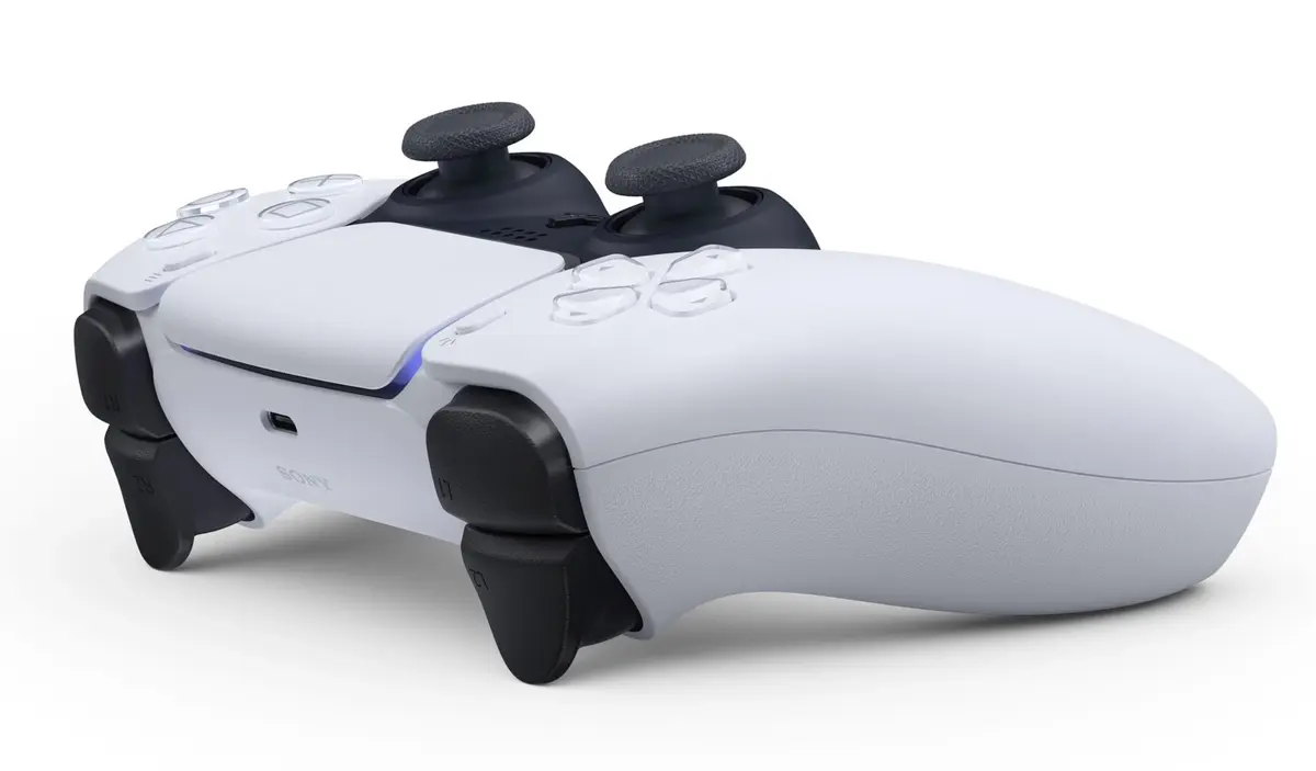 L'image du soir : voici la manette "DualSense" de la PS5 (compatible Mac/iOS ?)