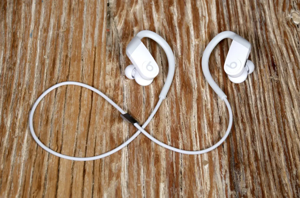 Test express des Powerbeats : Apple améliore ses écouteurs Bluetooth pour les sportifs