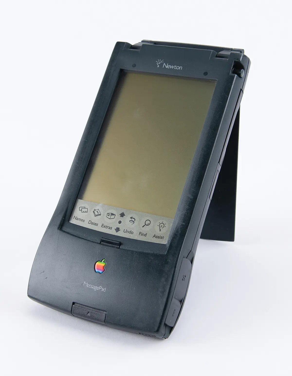 Le Newton MessagePad 110 : premier design de Jony Ive chez Apple.