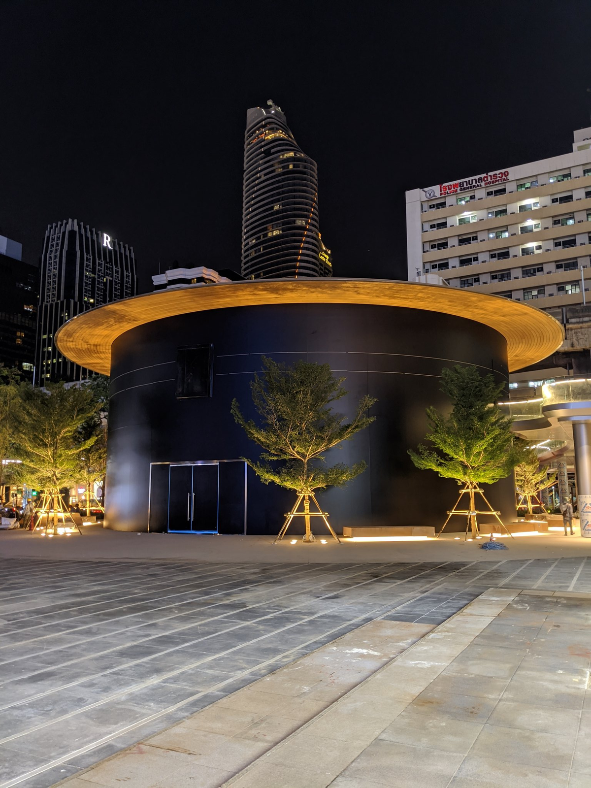 Le nouvel Apple Store extraordinaire de Bangkok ressemble à un cylindre ! [Photos]