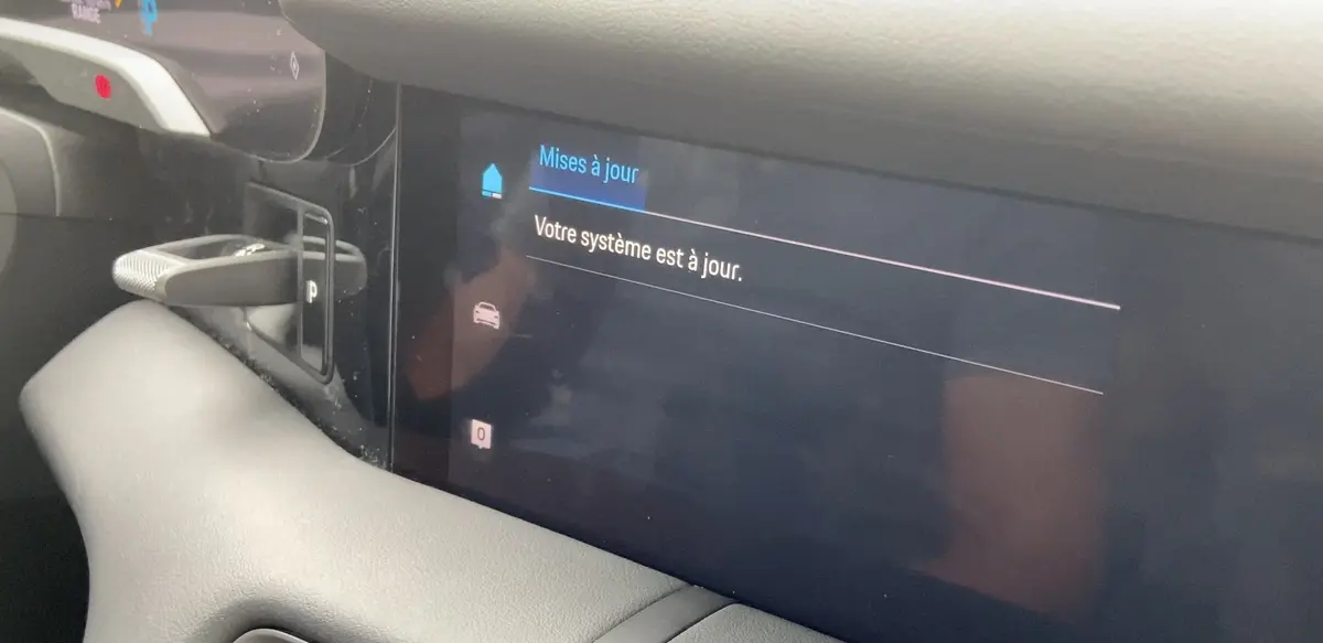 VE : la Porsche Taycan se met à jour toute seule (OTA),sauf... quand c'est critique