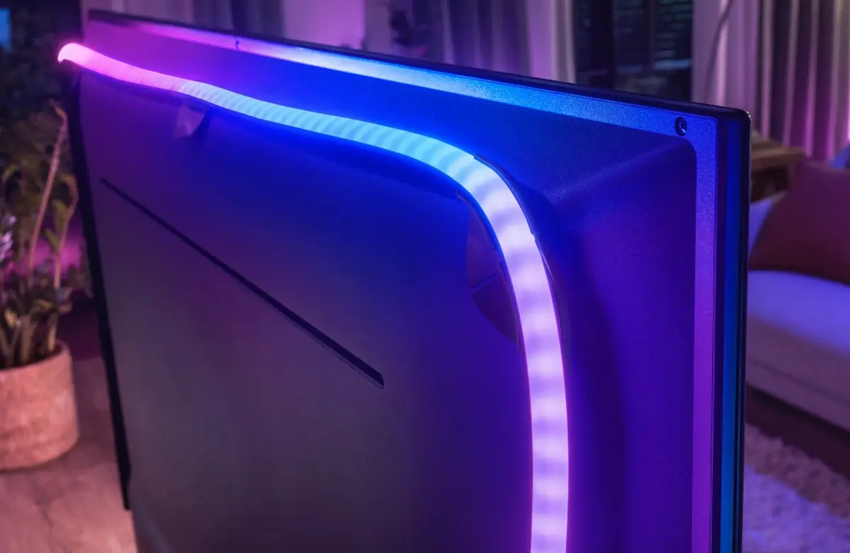 Hue : une nouvelle "Iris" et "Play Gradient Light Strip", un bandeau LED dès 179,99€