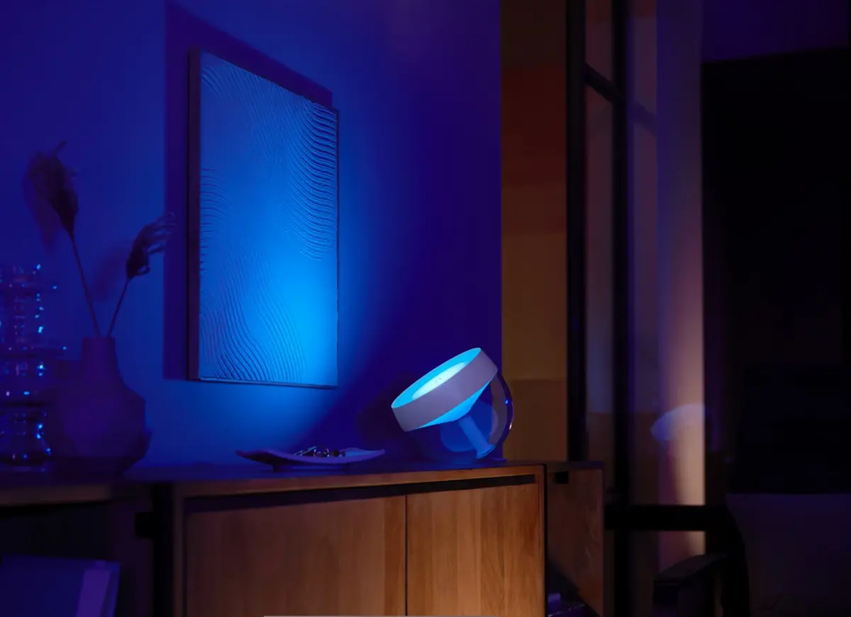 Hue : une nouvelle "Iris" et "Play Gradient Light Strip", un bandeau LED dès 179,99€