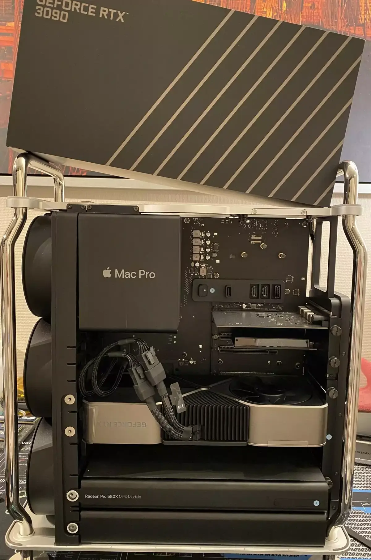 L'image du jour : il installe une GeForce RTX 3090 dans son Mac Pro 2019