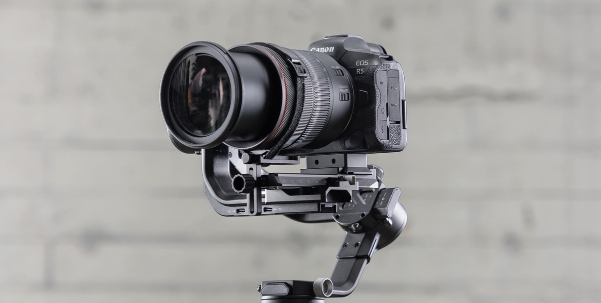 Vidéo : les stabilisateurs DJI RS2 et RSC2 s'offrent un écran et gagnent en légèreté