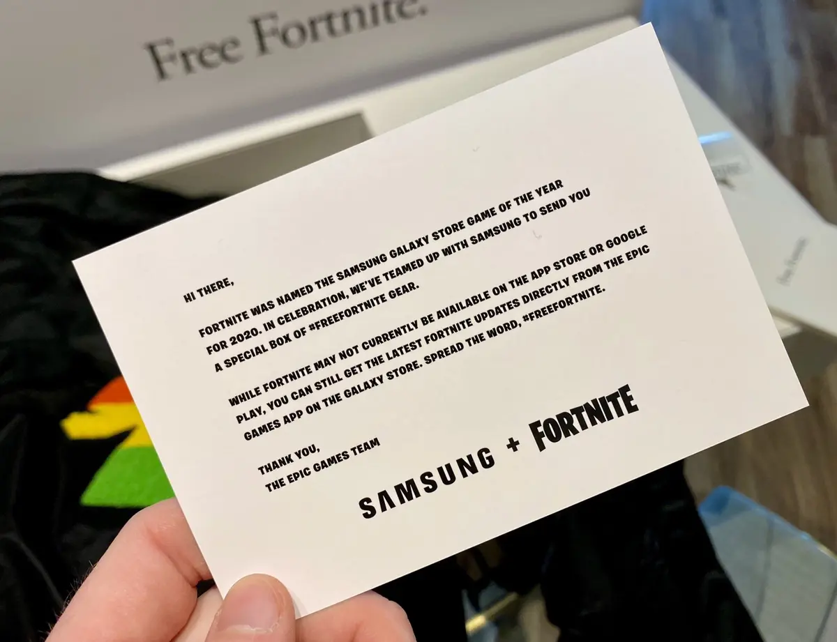 Un pack "Free Fortnite" envoyé à des influenceurs (avec Samsung)