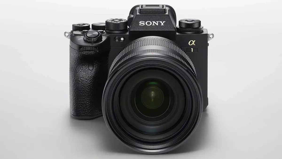 Photo : le Sony Alpha 1 tente d'écraser le Canon EOS R5 (8K, 4K120...), mais à quel prix ?