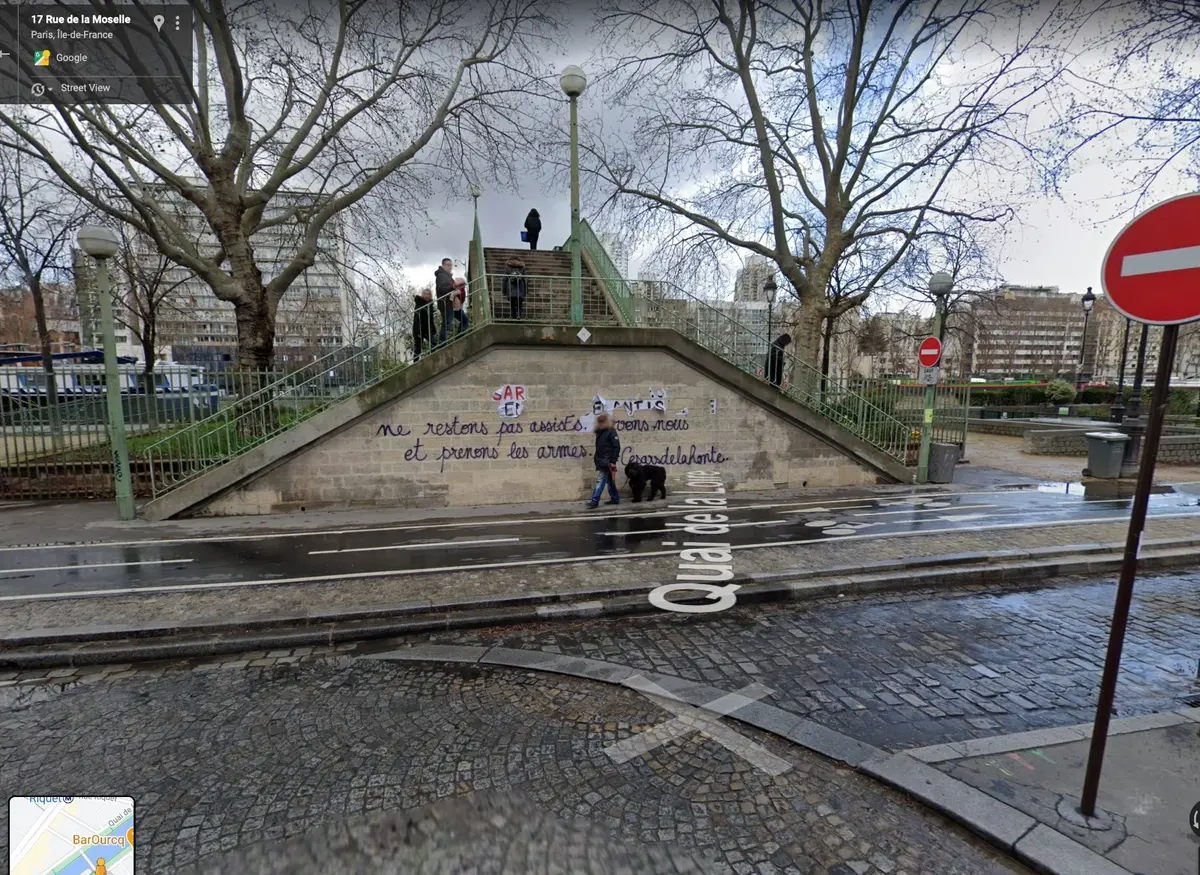 Insolite : une pub sauvage d’Apple retirée par la mairie du 19e arrondissement de Paris