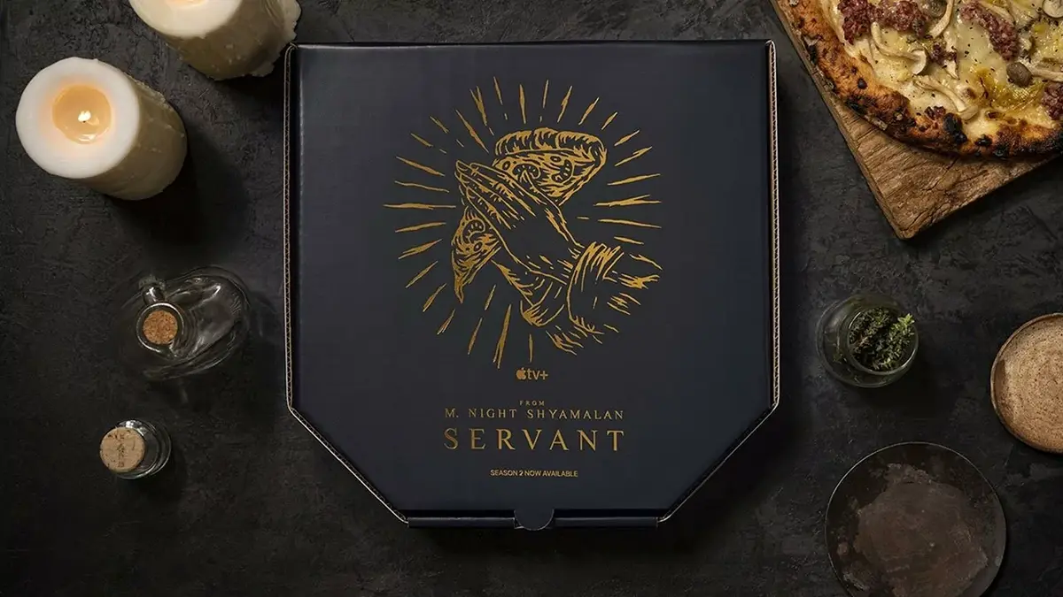 Insolite : Apple fait la pub de "Servant" avec des boites à pizza !