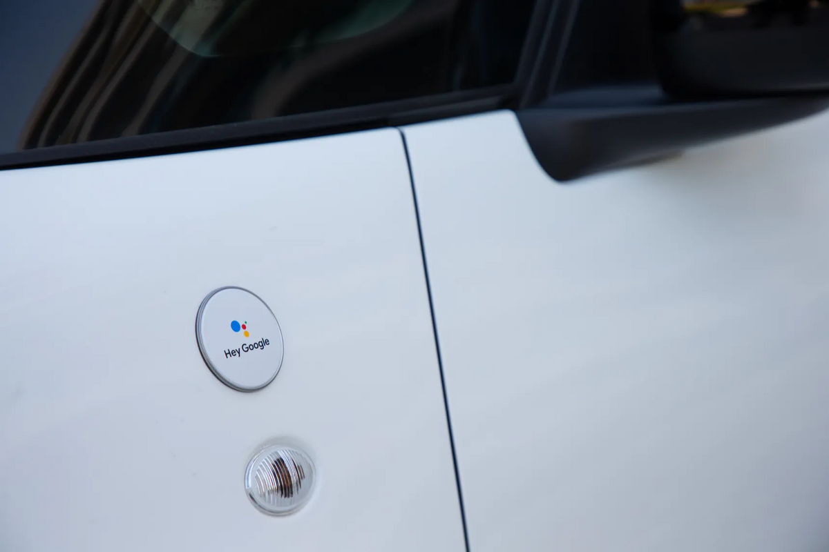 Une étrange Fiat 500 "Ok Google"