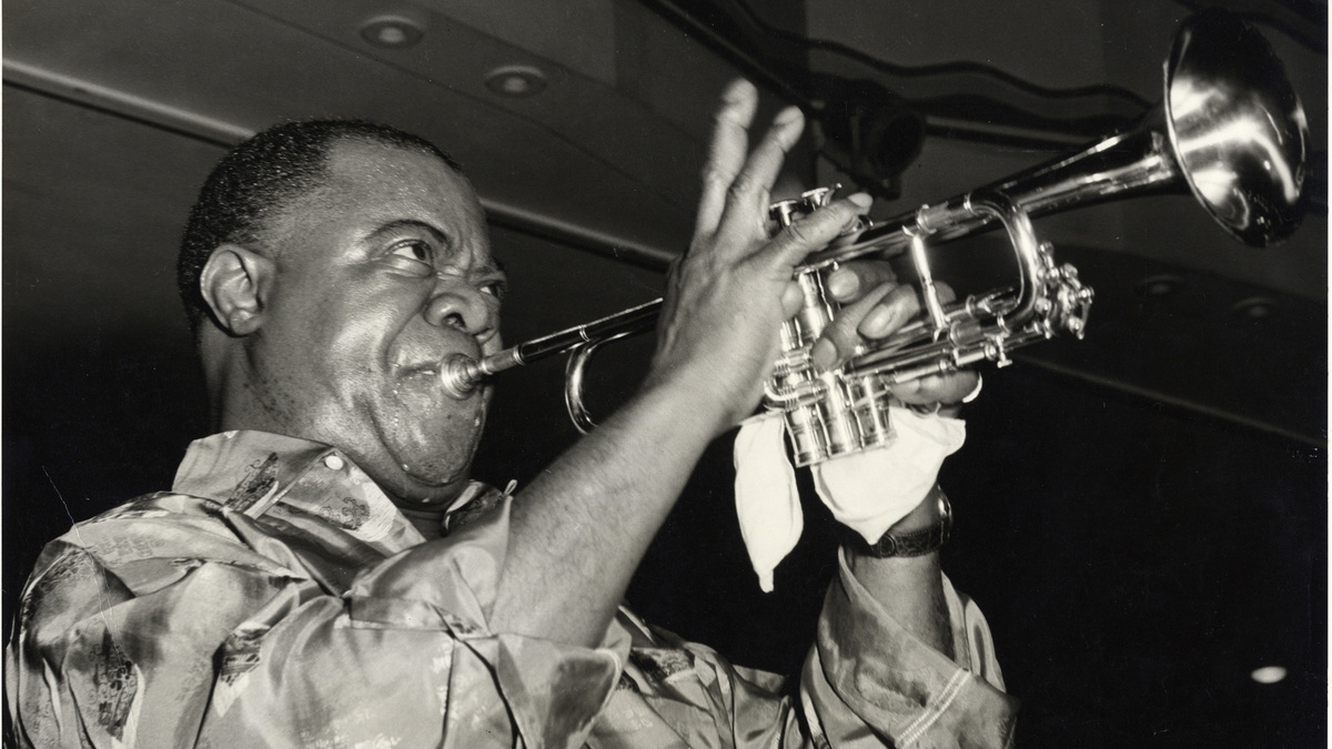 TV+ s'offre un documentaire sur Louis Armstrong (+ la série de Stephen King le 4 juin)