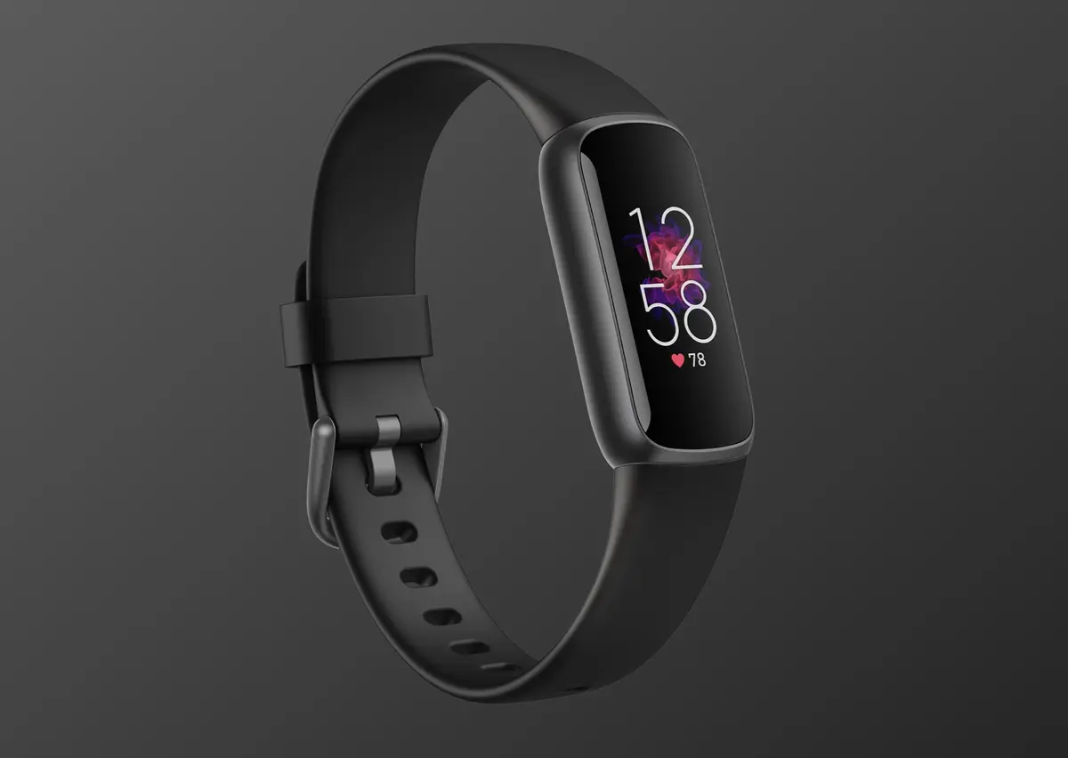 La Fitbit Luxe, une nouvelle smartwatch avec un écran couleur et de l'or (pour 145 $)