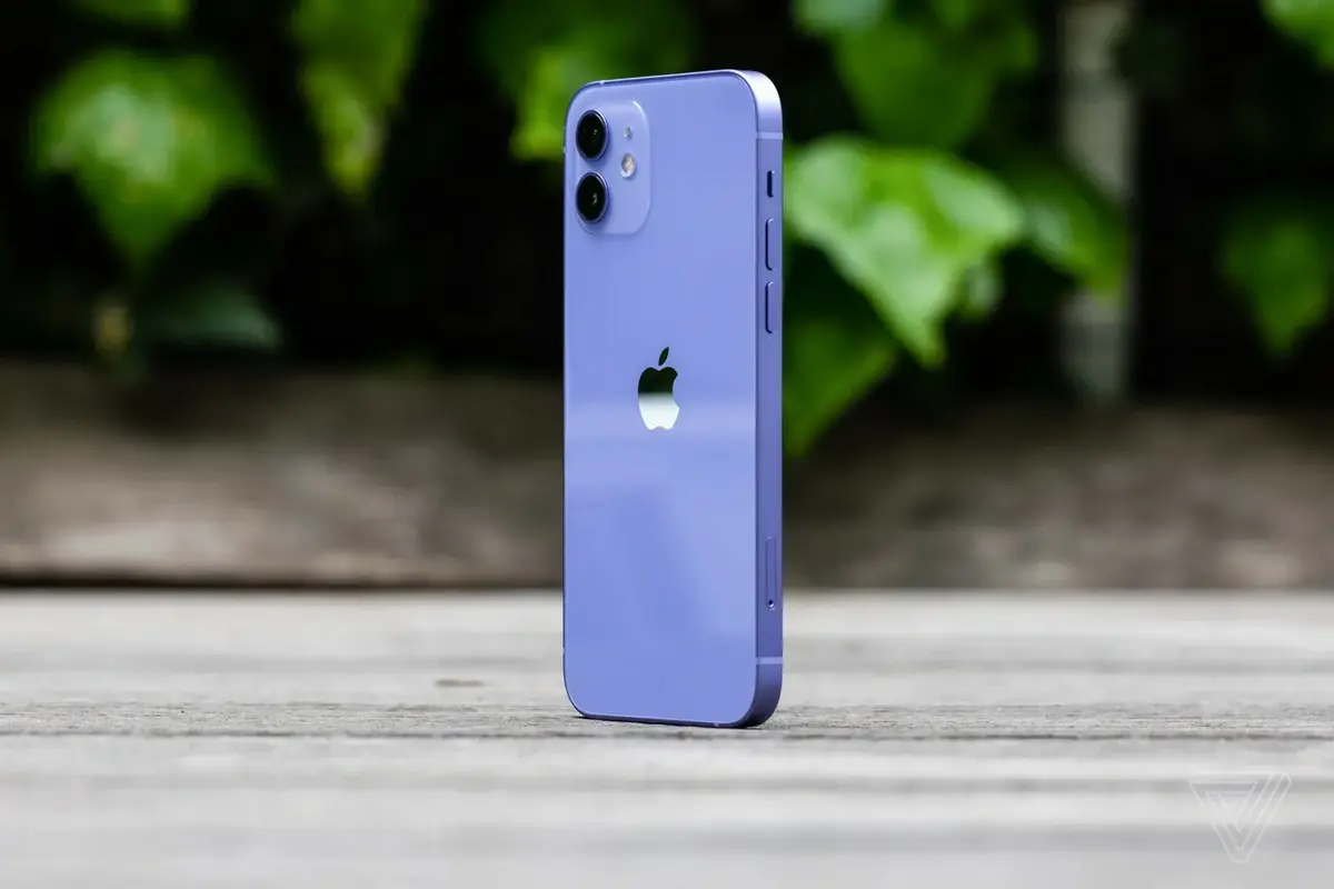 iPhone 12 : 50 nuances de mauve pour le Printemps !