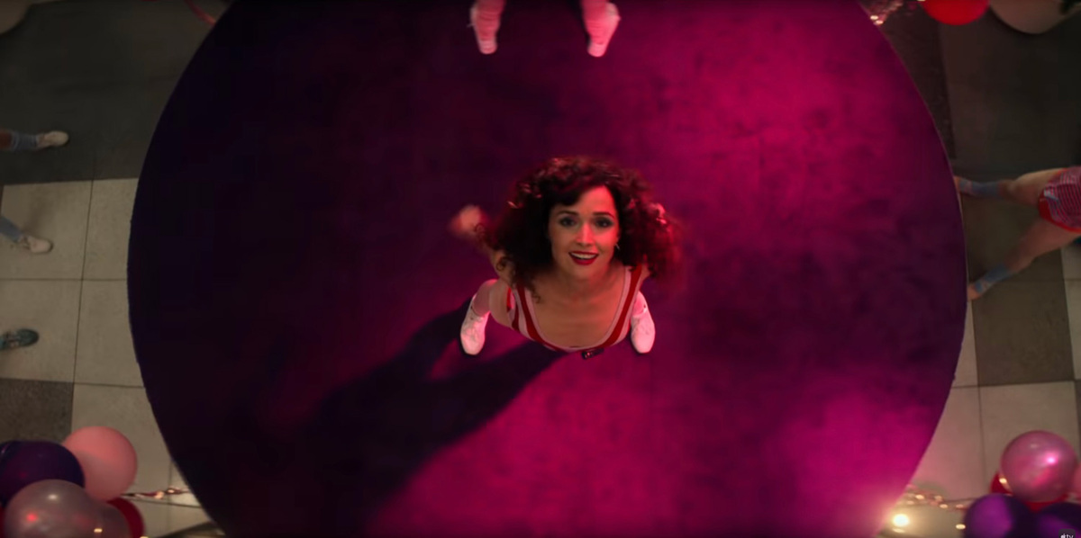 TV+ : le trailer de "Physical" est dispo, avec de l'aérobic et de la musique des années 80