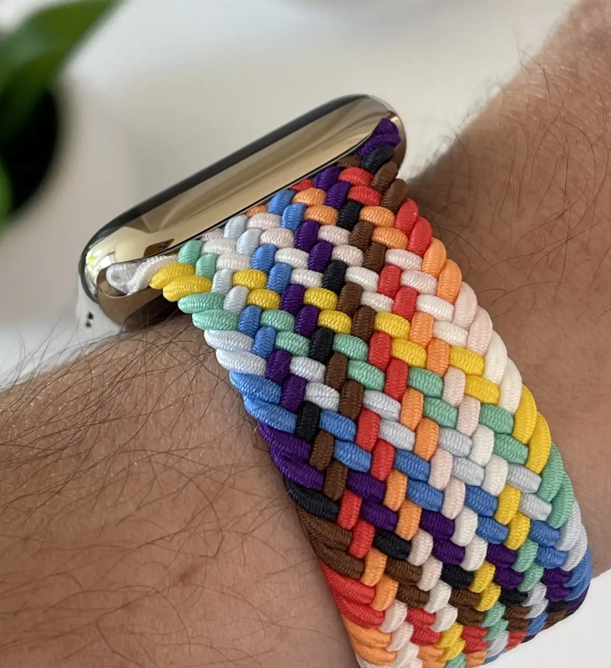 Le nouveau (et très réussi) bracelet Pride Edition 2021 d'Apple en images