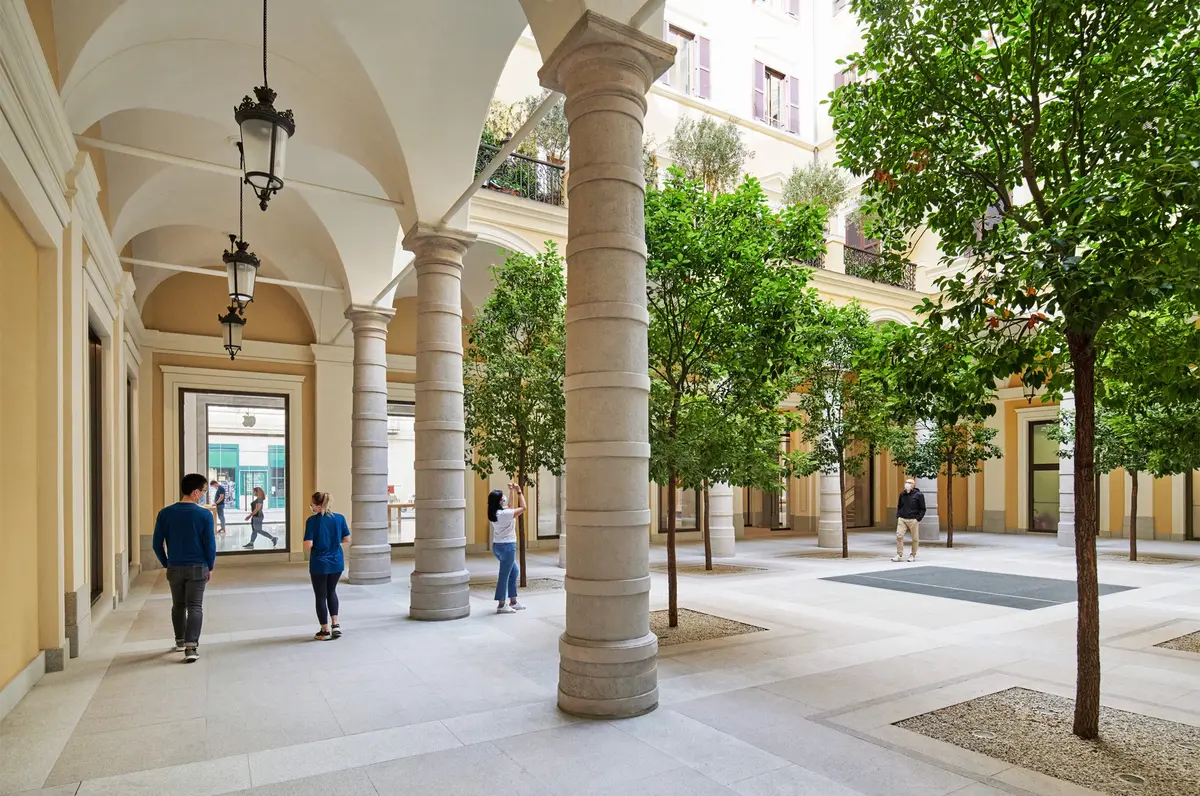 Apple ouvre un Apple Store extra-ordinaire à Rome !