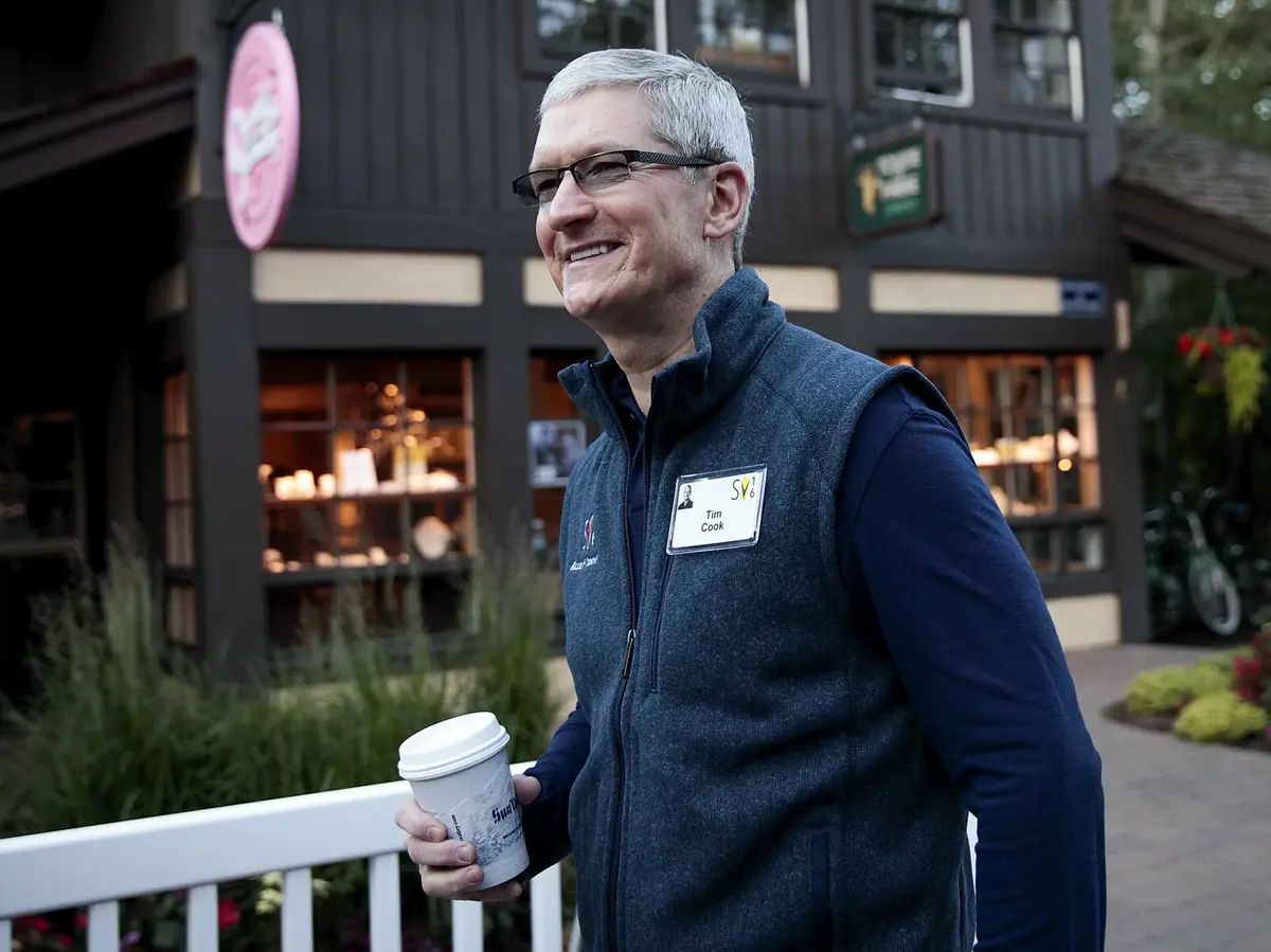 Tim Cook part en camp d'été pour milliardaires (avec Eddie Cue ?)