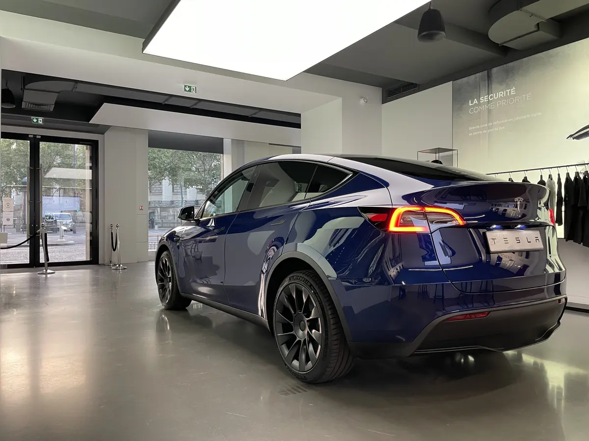 Le Tesla Model Y est désormais visible en France (photos)