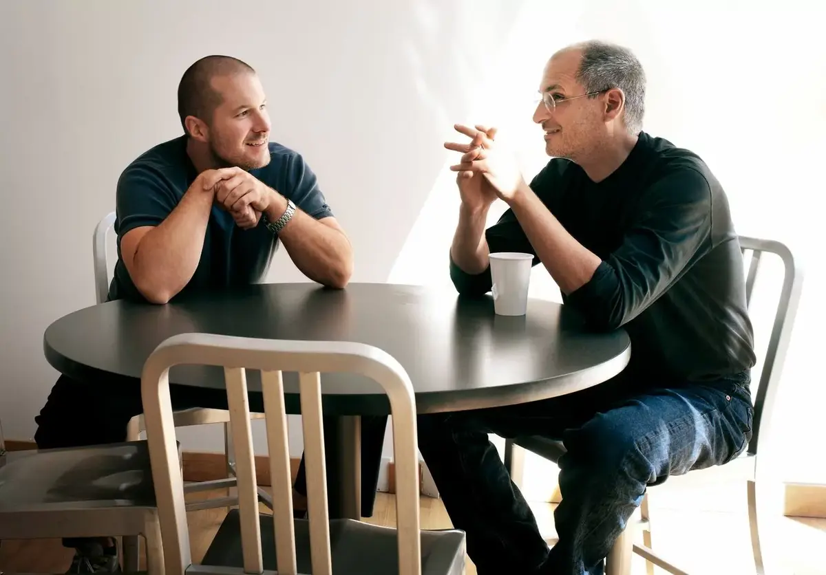 Dix ans après le décès de Steve Jobs, Jony Ive se confie