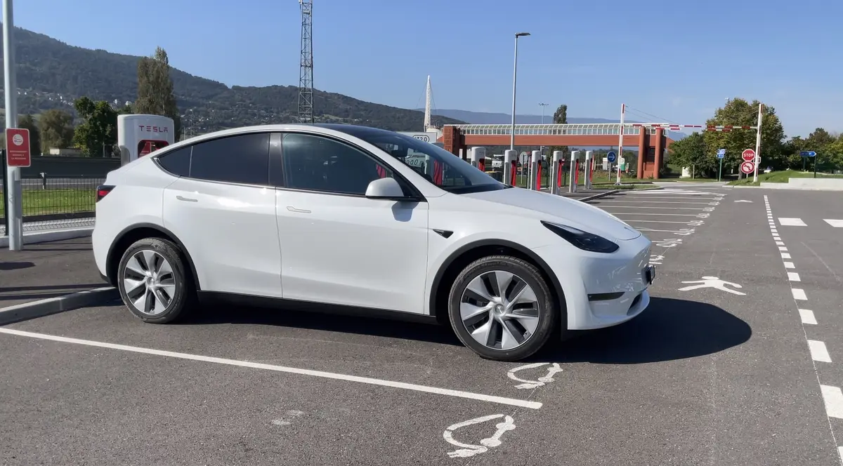 Venez découvrir (et louer) avec nous, le nouveau Tesla Model Y ! (Stories)