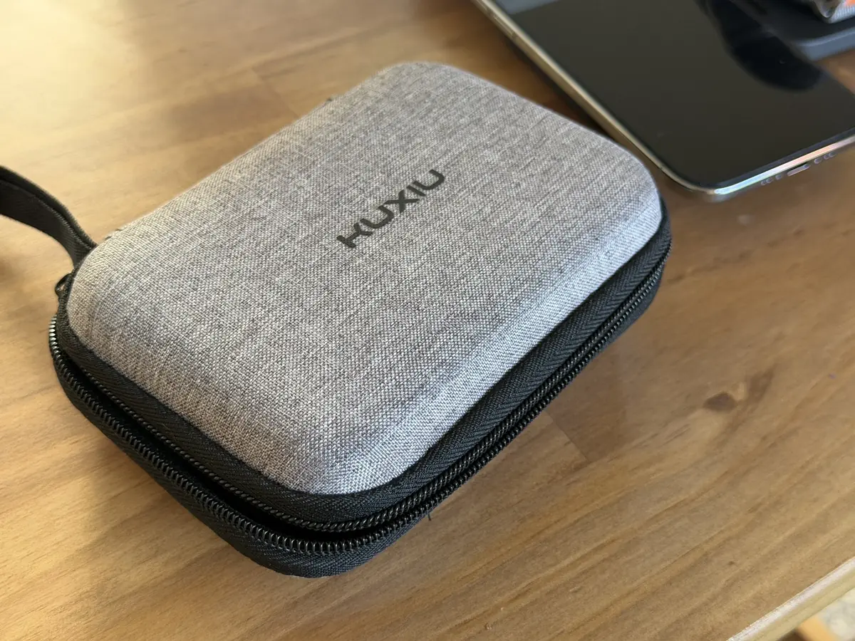 Test du Kuxiu X55 Turbo&nbsp;: le chargeur sans fil 3-en-1 Qi2.2 qui coche toutes les cases