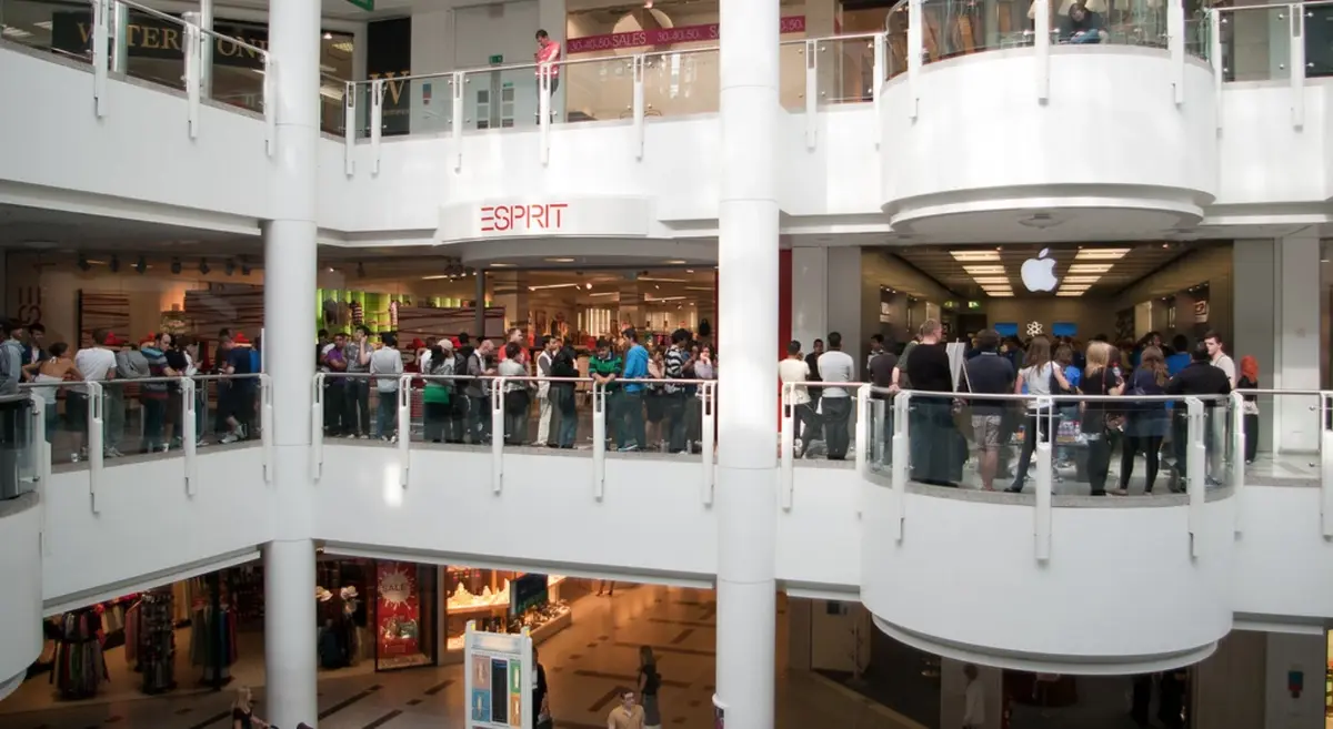 Un braquage à l'Apple Store du Bentall Centre de Kingston, en Grande-Bretagne