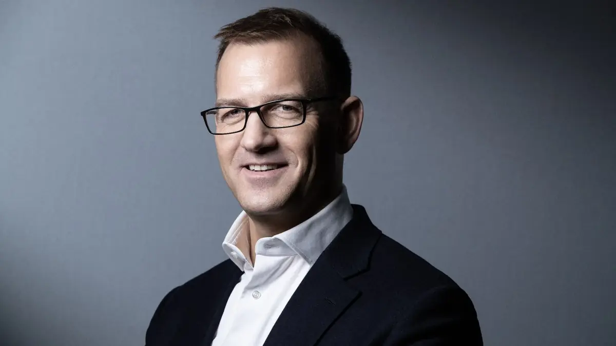 Daniel Kretinsky lance une OPA sur Fnac Darty