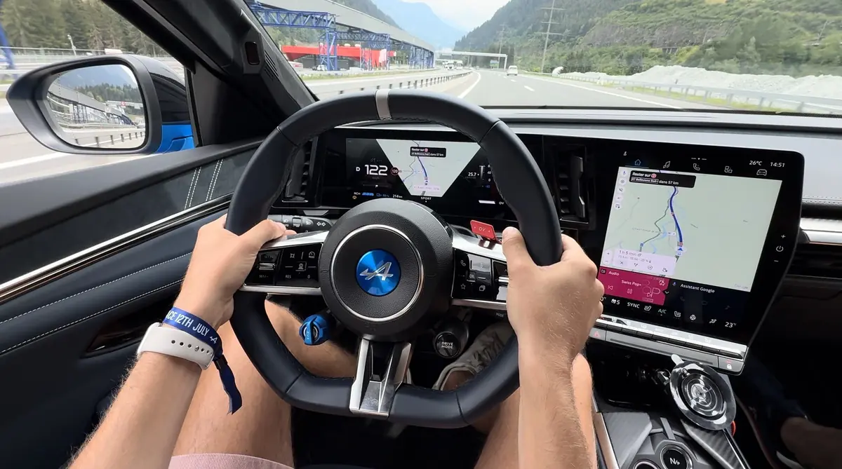 Mon premier trajet en Alpine A390 GT (vid&eacute;o avec Simplement Julien)