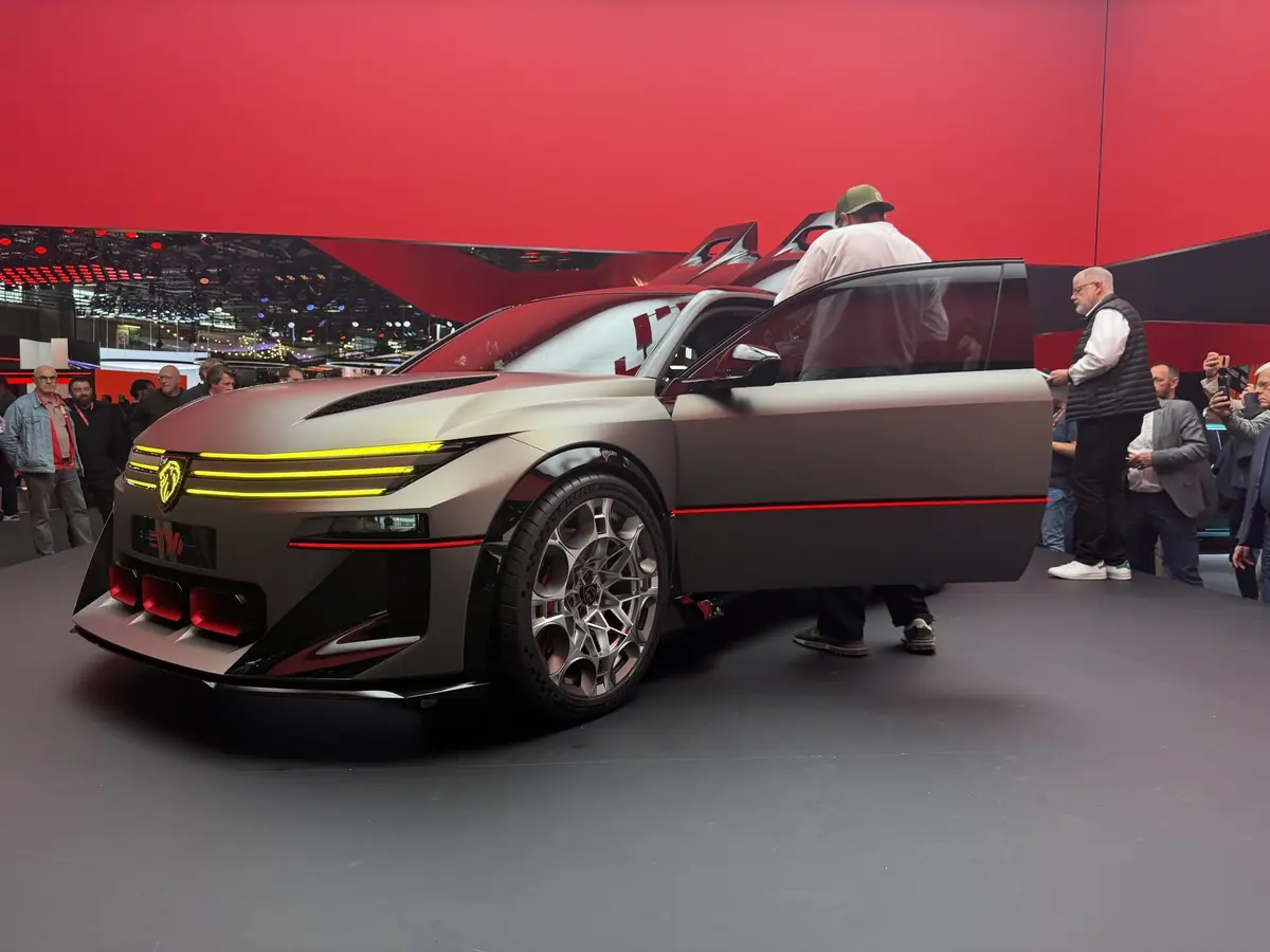 Peugeot E-T16&nbsp;: la 205 Turbo 16 rena&icirc;t en &eacute;lectrique avec 816 ch&nbsp;!
