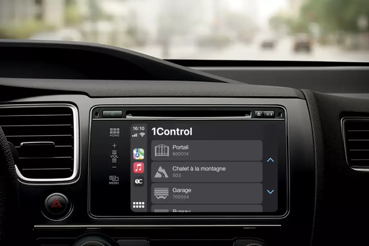 L'ouvre-porte de garage et portail connecté 1Control compatible CarPlay en promo à -21% !