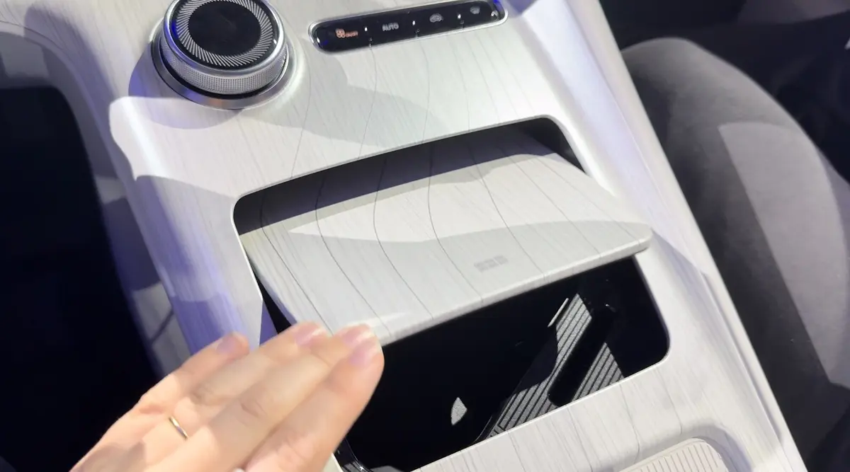 Le chinois Geely d&eacute;barque en France avec l'E5, un SUV &eacute;lectrique cossu, d&egrave;s 399&euro;/mois sans apport