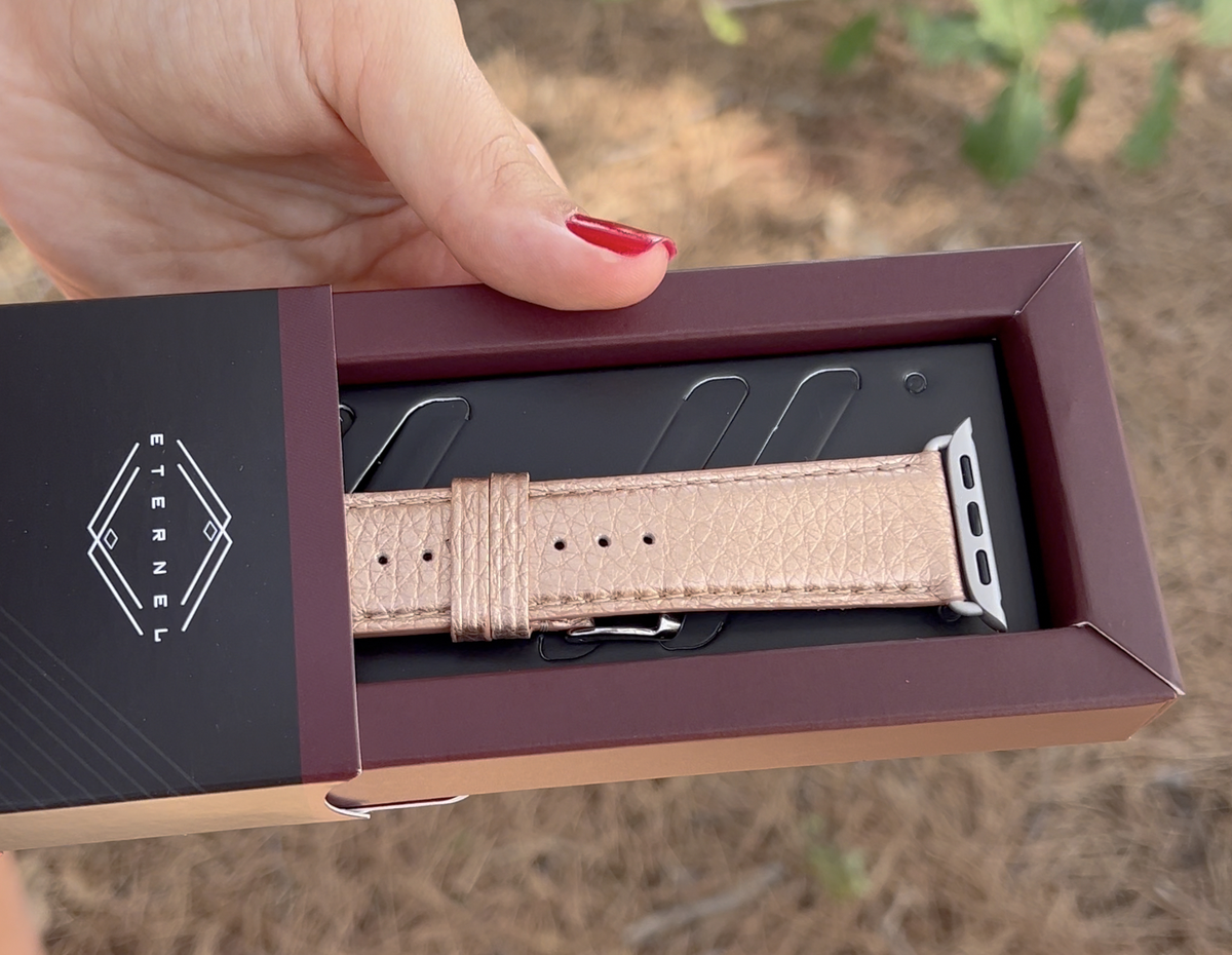 Coup d'oeil sur les bracelets Eternel "Maryline" pour Apple Watch : vive les paillettes !