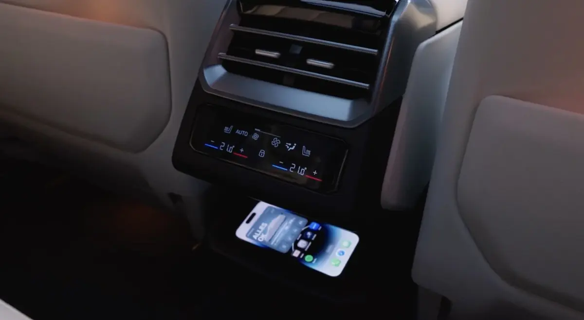 BMW iX5&nbsp;: 845Km d'autonomie et 4 &eacute;crans&nbsp;! (pr&eacute;sentation vid&eacute;o in&eacute;dite&nbsp;!)