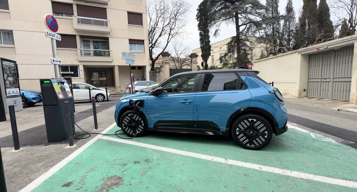 Essai Nissan Micra &eacute;lectrique&nbsp;: gal&egrave;re ou pas pour partir en vacances&nbsp;? (road-trip vid&eacute;o)