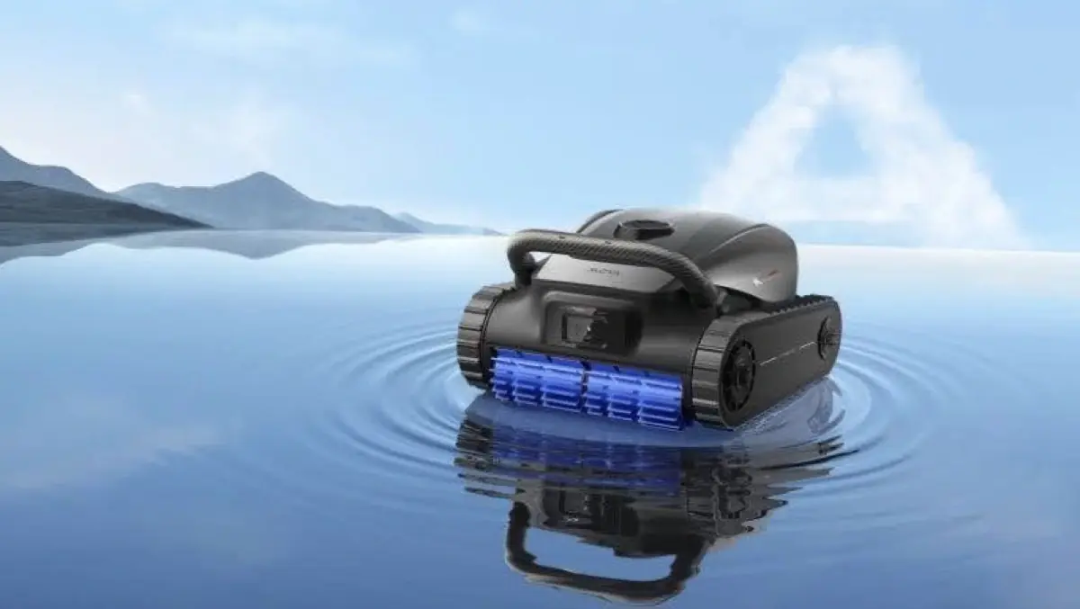 MOVA d&eacute;voile trois robots pour le jardin, la piscine et les vitres