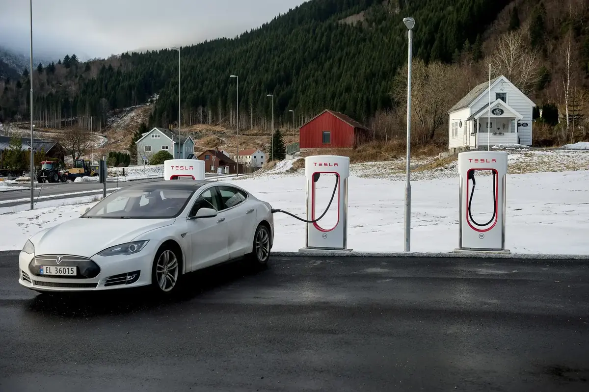 Tesla bat tous les records en Norvège, qui ne boude pas du tout Elon Musk
