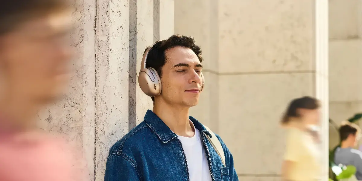 JBL Tour One M3 : un casque audio avec une idée assez géniale