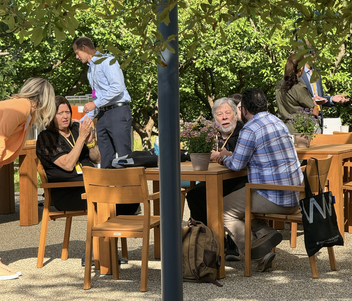 Sam Altman est à la WWDC ! OpenAI/ChatGPT sur iPhone, ça se confirme !