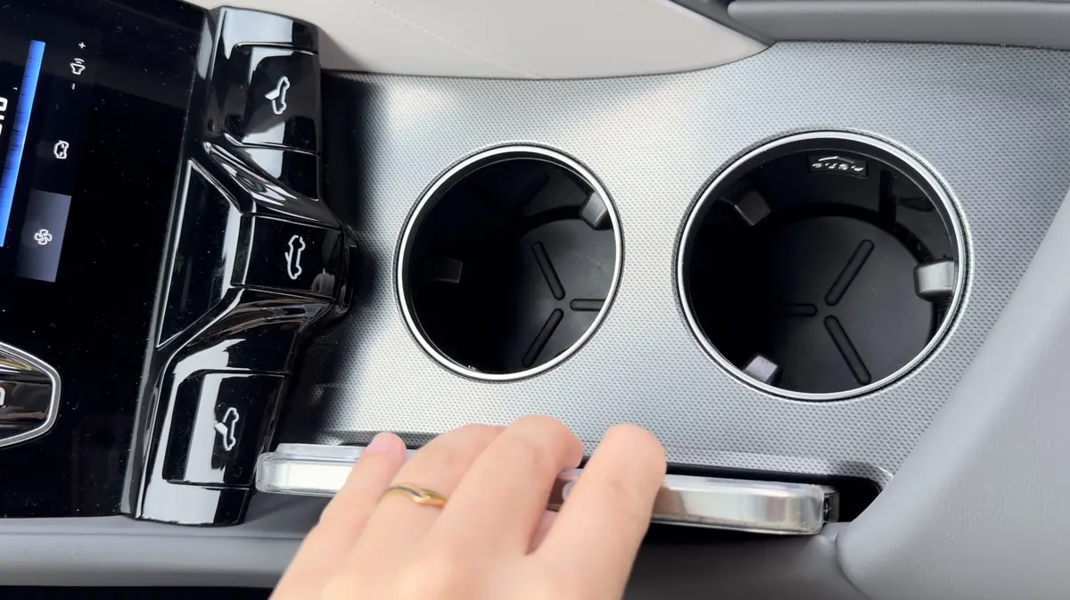 Essai MG Cyberster Propulsion&nbsp;: un cabrio de 340 ch avec 0 malus et 100% fun&nbsp;!