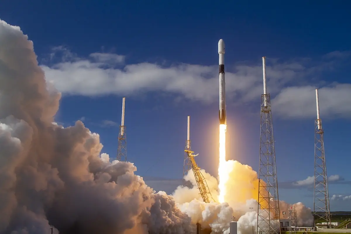 SpaceX se dit harcelé par plusieurs opérateurs, dont Orange