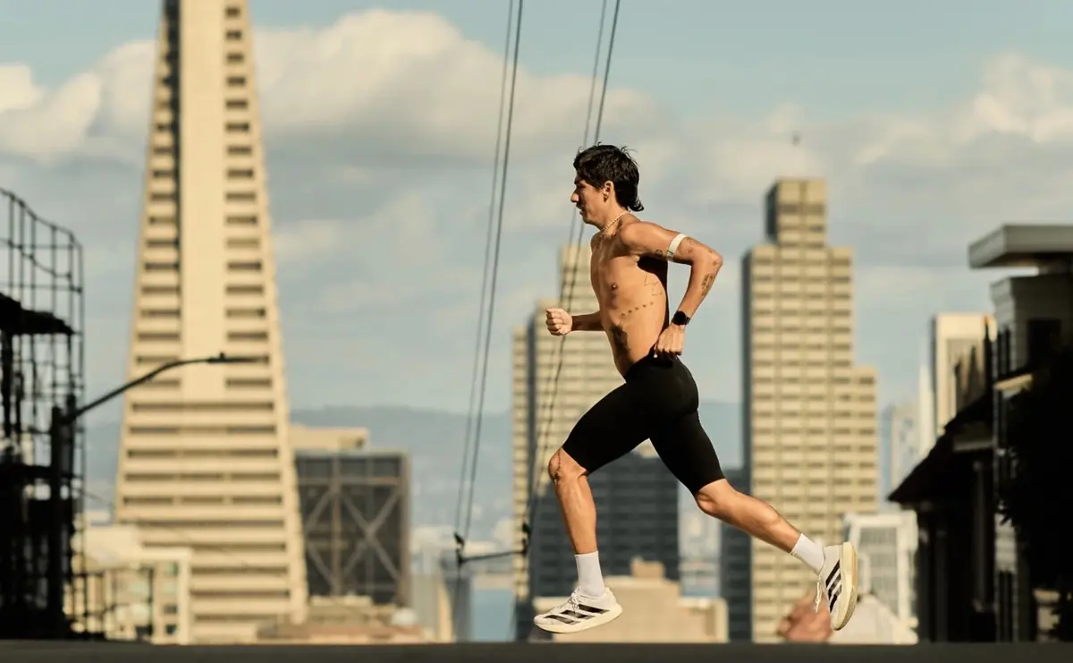 Coros Pace 4 : AMOLED, autonomie en hausse et un prix à faire pâlir Garmin