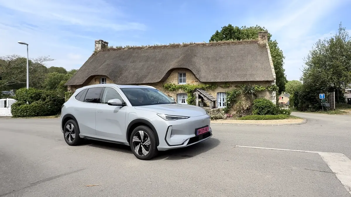 Essai Geely E5&nbsp;: une bonne le&ccedil;on de "premium" &agrave; Volkswagen et Stellantis&nbsp;!